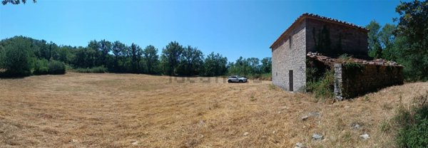 casale in vendita a Semproniano in zona Petricci
