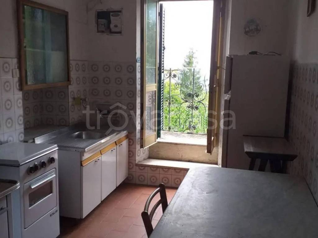 appartamento in vendita a Semproniano in zona Petricci