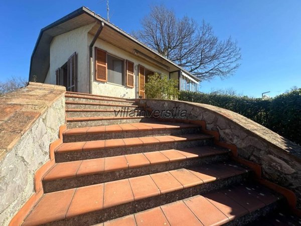 casa indipendente in vendita a Semproniano