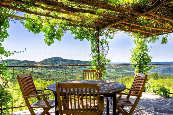 casa indipendente in vendita a Semproniano