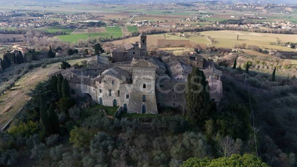 casa indipendente in vendita ad Assisi in zona Sterpeto