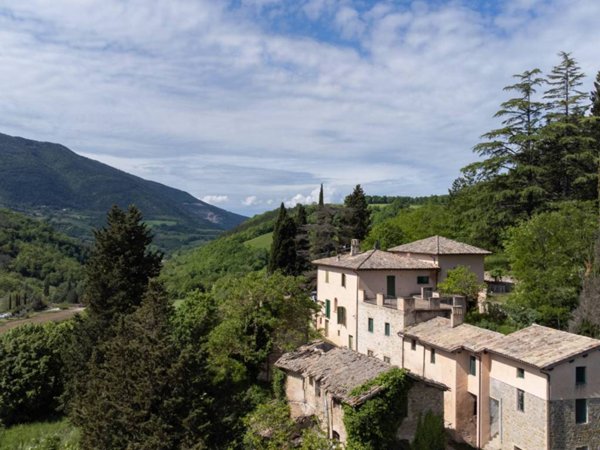 casa indipendente in vendita ad Assisi in zona Porziano
