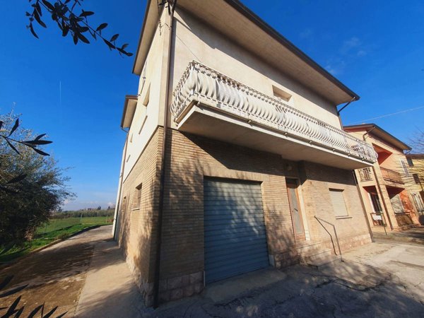 casa indipendente in vendita ad Assisi in zona Santa Maria degli Angeli