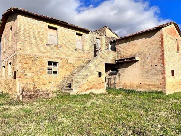 casa indipendente in vendita ad Assisi in zona Palazzo