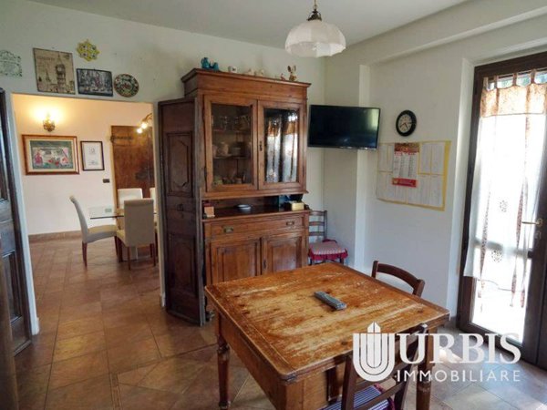 casa indipendente in vendita ad Assisi in zona Viole
