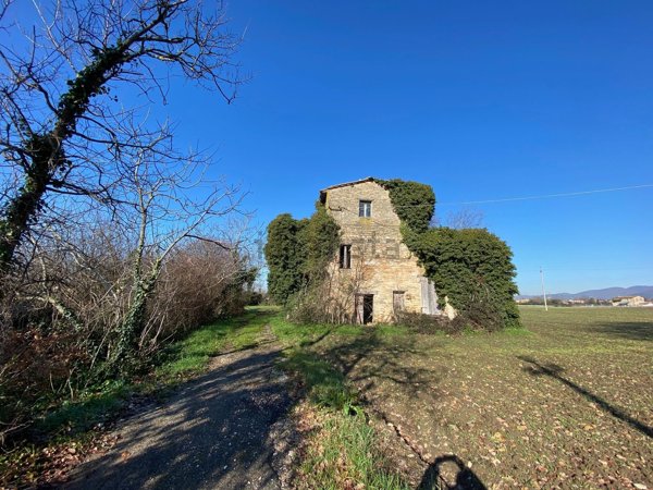 quadrivano in vendita ad Assisi
