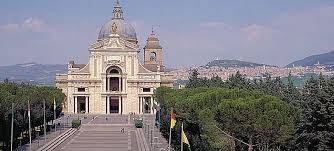 negozio in vendita ad Assisi in zona Santa Maria degli Angeli