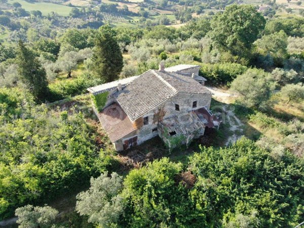 casa indipendente in vendita ad Assisi