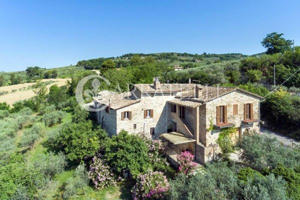 casa indipendente in vendita ad Assisi in zona Santa Maria degli Angeli