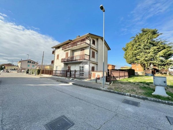 appartamento in vendita ad Assisi in zona Santa Maria degli Angeli