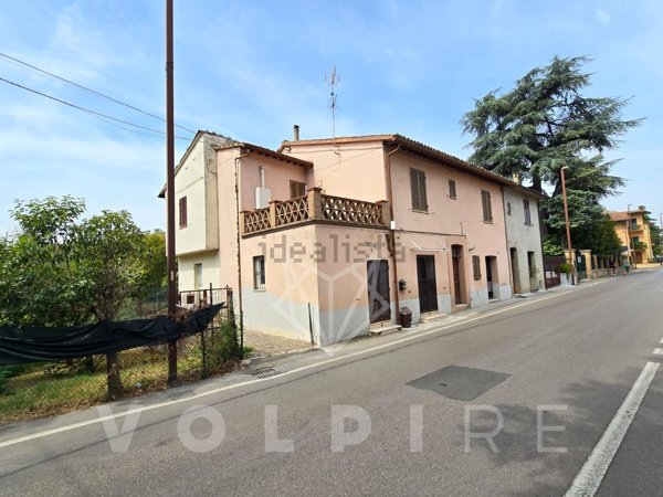 casa semindipendente in vendita ad Assisi in zona Santa Maria degli Angeli