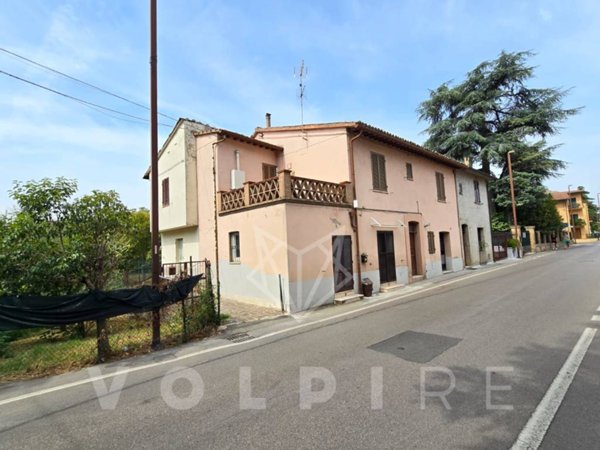 casa semindipendente in vendita ad Assisi in zona Santa Maria degli Angeli