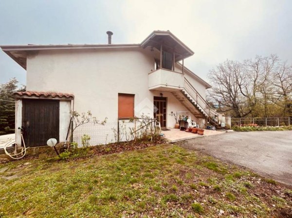casa indipendente in vendita ad Assisi
