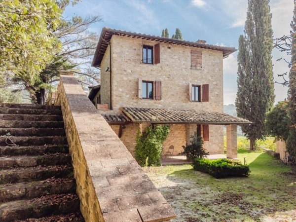 casa indipendente in vendita ad Assisi