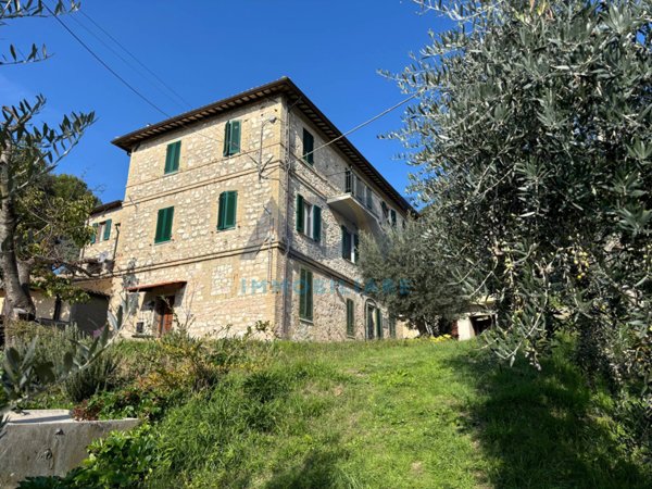 casa indipendente in vendita ad Assisi