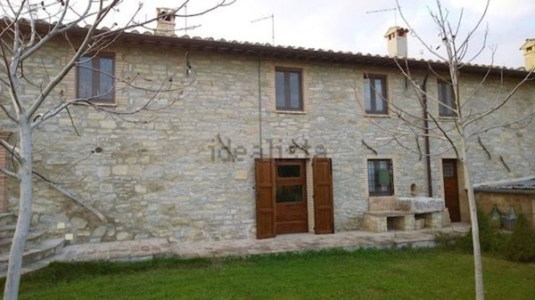 appartamento in vendita ad Assisi in zona Paradiso