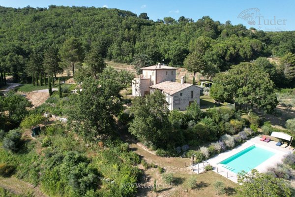casa indipendente in vendita ad Assisi