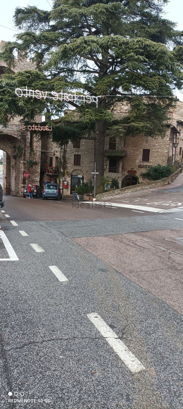 casa semindipendente in vendita ad Assisi