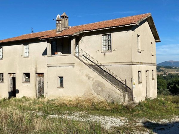 casa indipendente in vendita ad Assisi in zona Palazzo