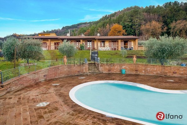 casa indipendente in vendita ad Assisi in zona Paradiso