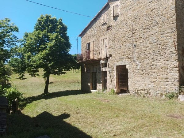 quadrivano in vendita ad Assisi