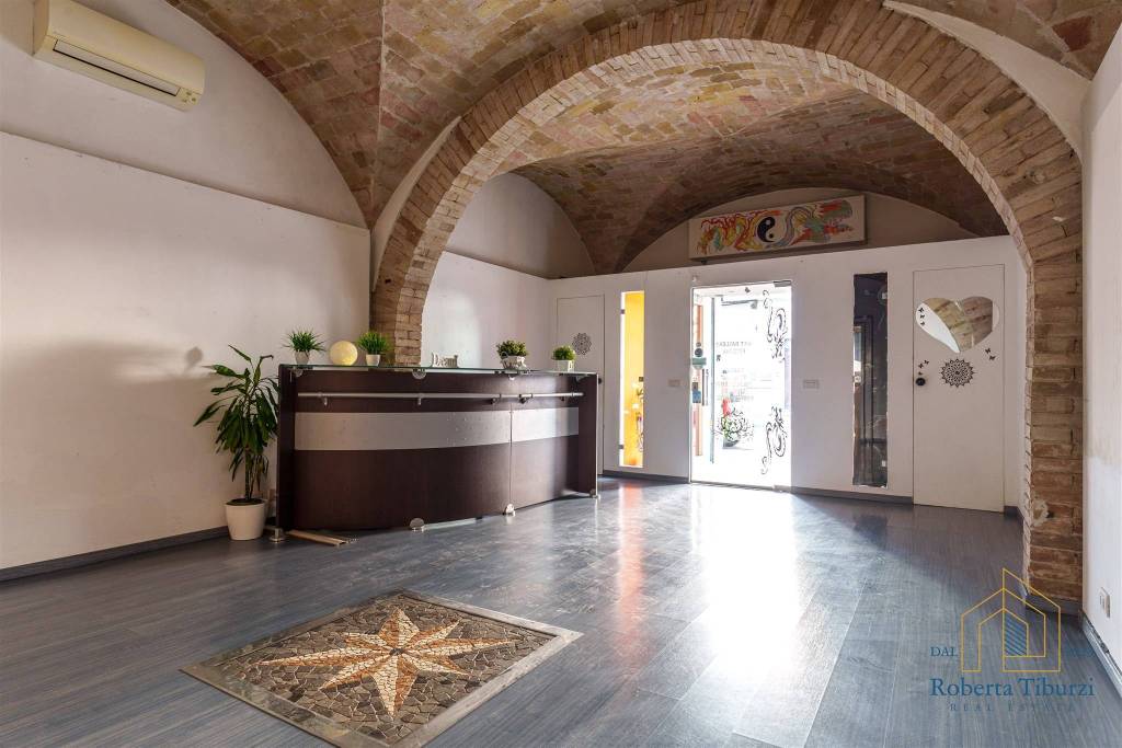 trivano in vendita ad Assisi in zona Santa Maria degli Angeli