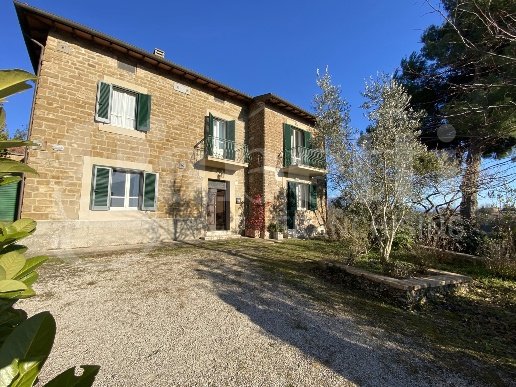 casa indipendente in vendita ad Assisi in zona Sterpeto