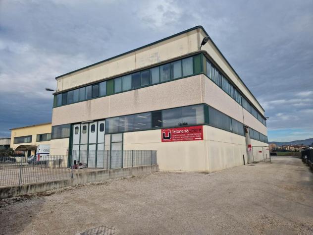 locale di sgombero in vendita ad Assisi in zona Petrignano