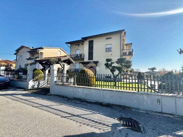 appartamento in vendita ad Assisi