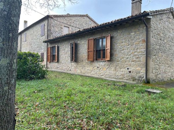 appartamento in vendita ad Assisi in zona Sterpeto