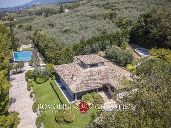 casa indipendente in vendita ad Assisi