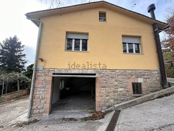 casa indipendente in vendita ad Assisi