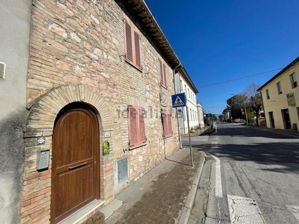casa semindipendente in vendita ad Assisi in zona Santa Maria degli Angeli