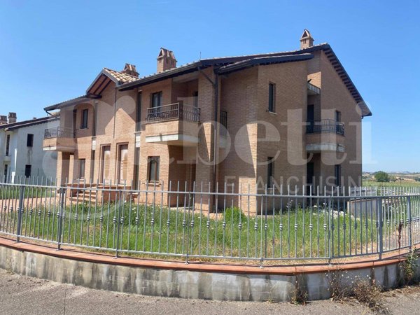 appartamento in vendita ad Assisi in zona Petrignano