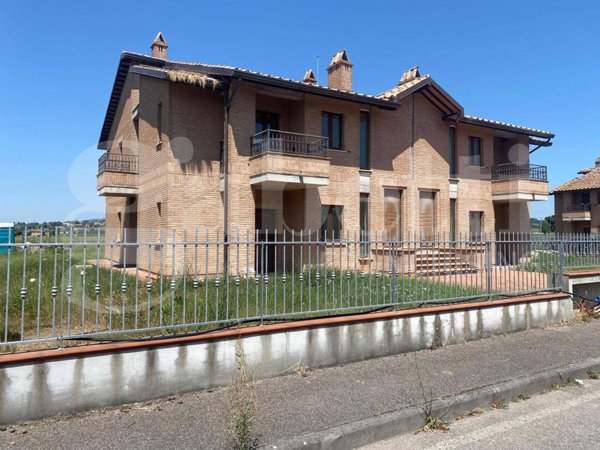 appartamento in vendita ad Assisi in zona Petrignano