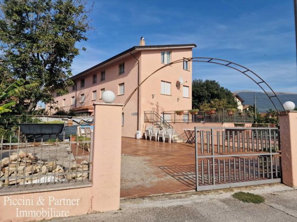casa indipendente in vendita ad Assisi in zona Santa Maria degli Angeli