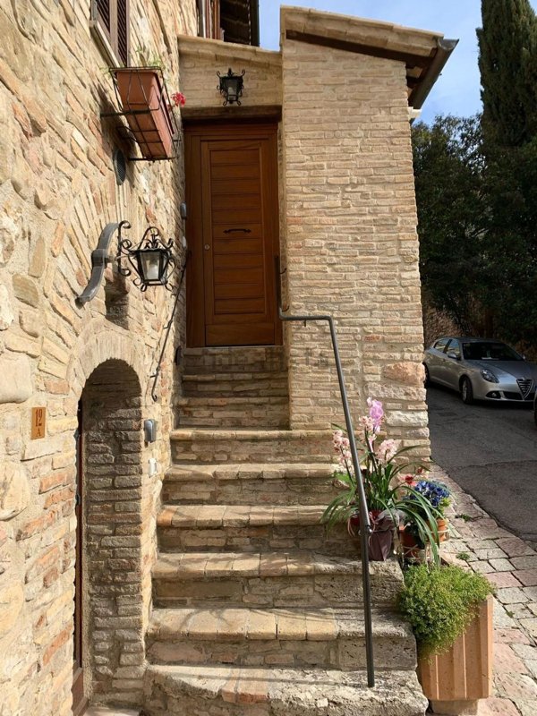 appartamento in vendita ad Assisi