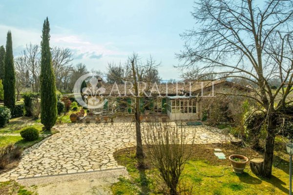 casa indipendente in vendita ad Assisi