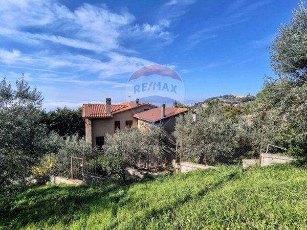 appartamento in vendita ad Assisi