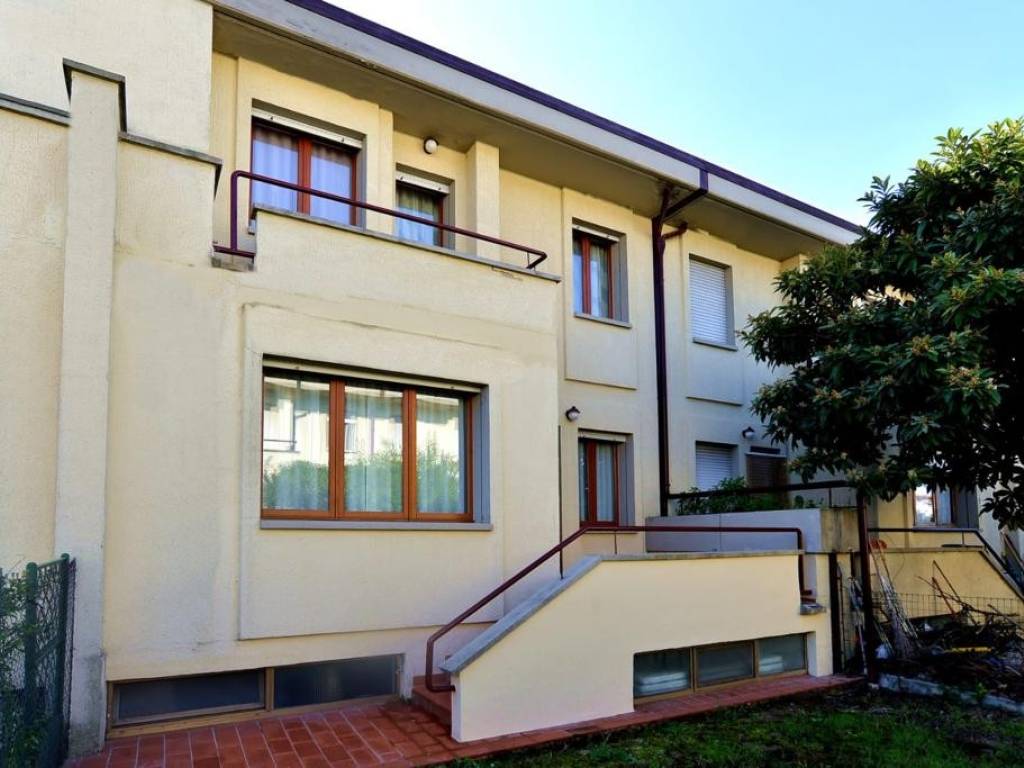 casa indipendente in vendita ad Assisi