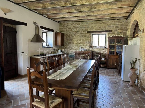 casa indipendente in vendita ad Assisi