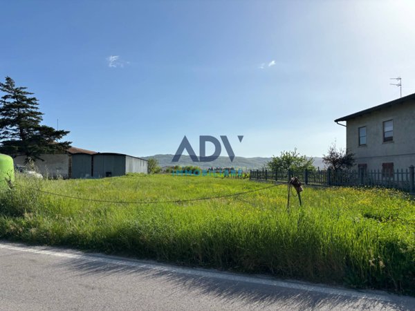 negozio in vendita ad Assisi in zona Tordandrea