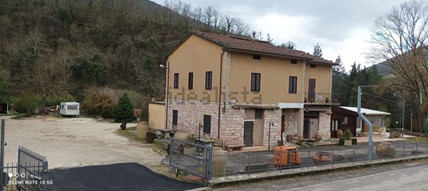 appartamento in vendita ad Assisi