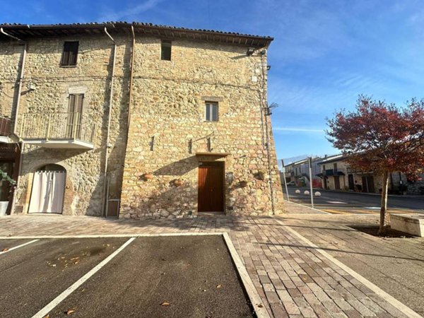 appartamento in vendita ad Assisi in zona Castelnuovo