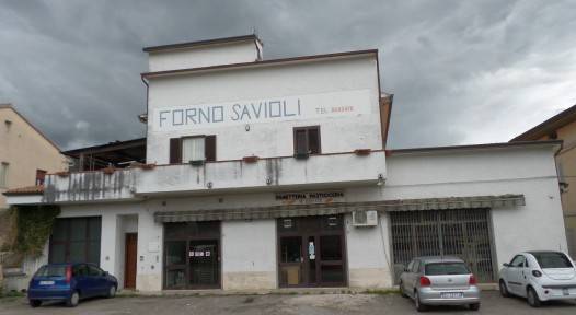 negozio in vendita ad Assisi