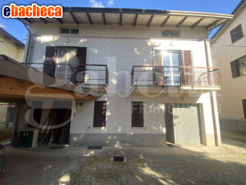 casa indipendente in vendita ad Assisi in zona Petrignano
