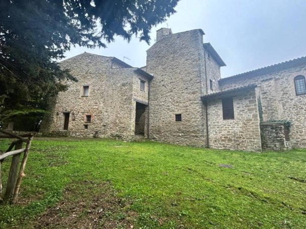 casa indipendente in vendita ad Assisi in zona Porziano