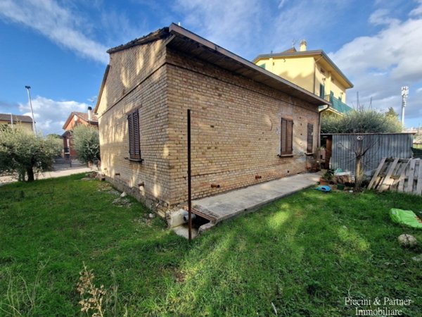 casa indipendente in vendita ad Assisi in zona Santa Maria degli Angeli