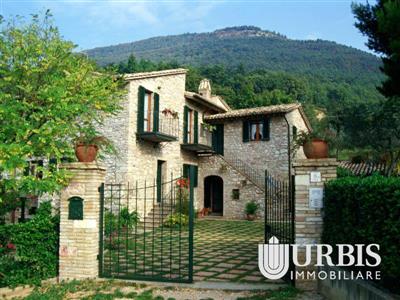 appartamento in vendita ad Assisi