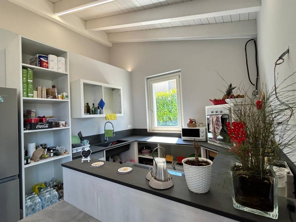 casa indipendente in vendita ad Assisi in zona Castelnuovo